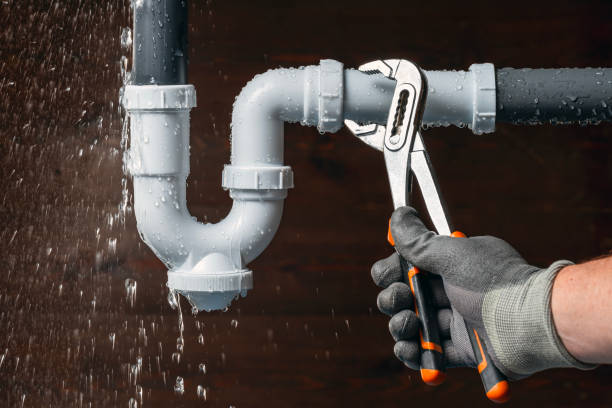 Professional Leak Detection technician working in Caldwell, KS